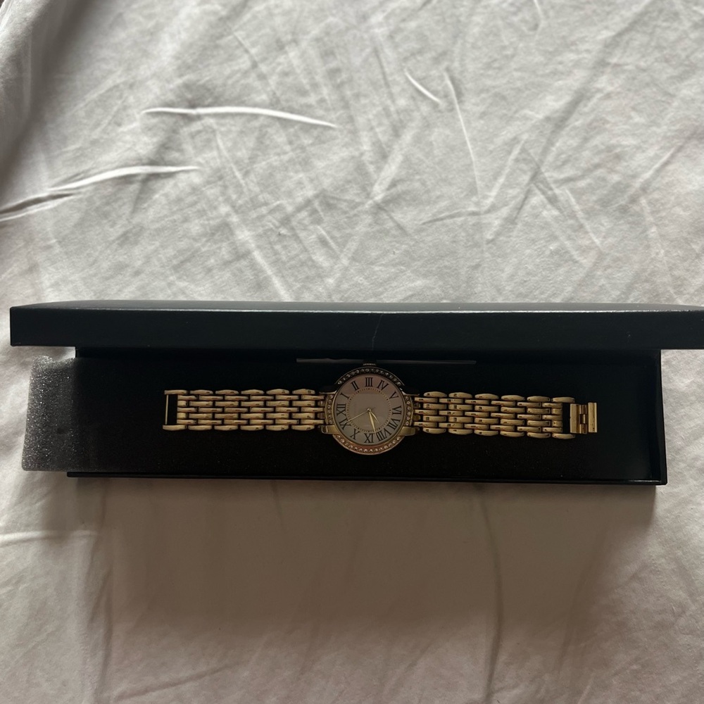 Gossip Gold Watch!